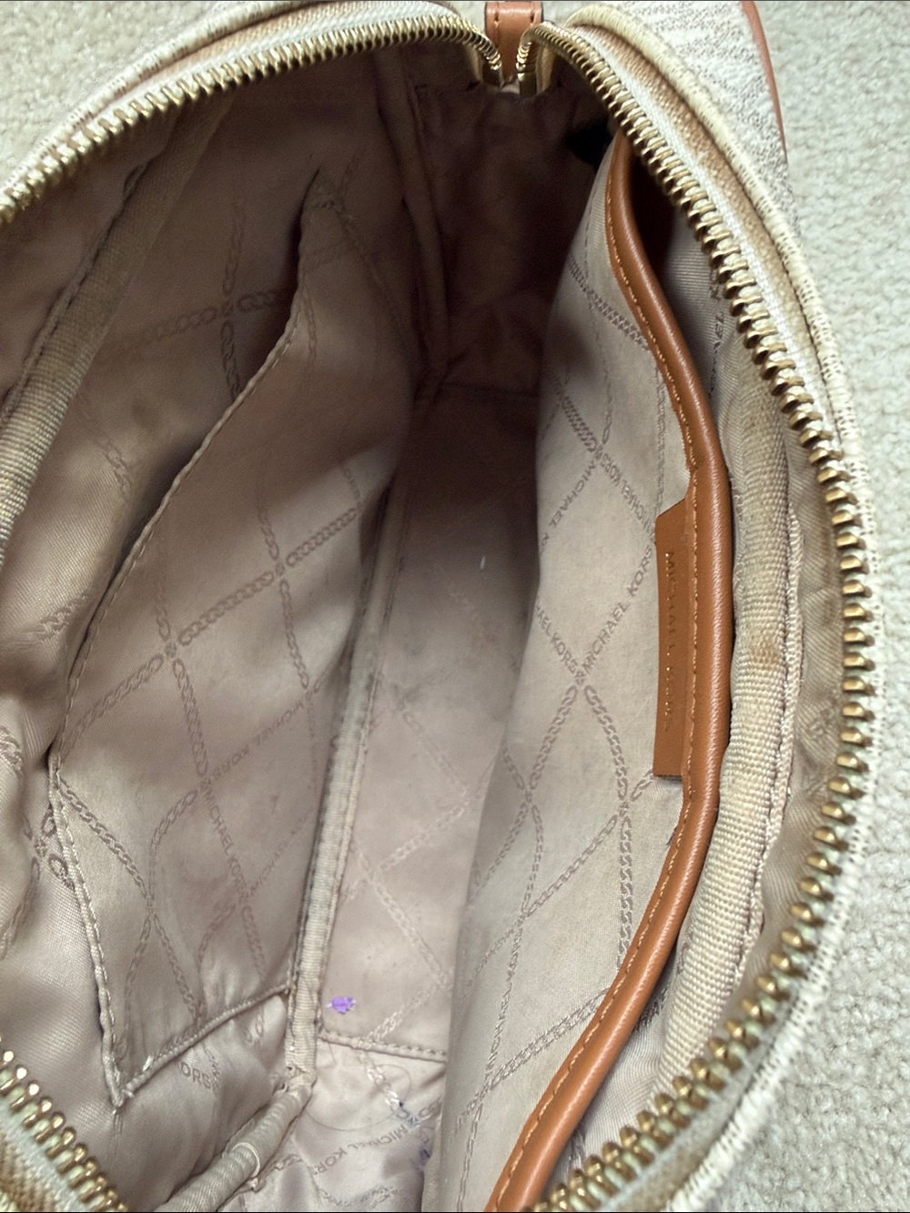 Michael Kors Logo Crossbody | Vanilla/Acorn - Picture 4 of 7